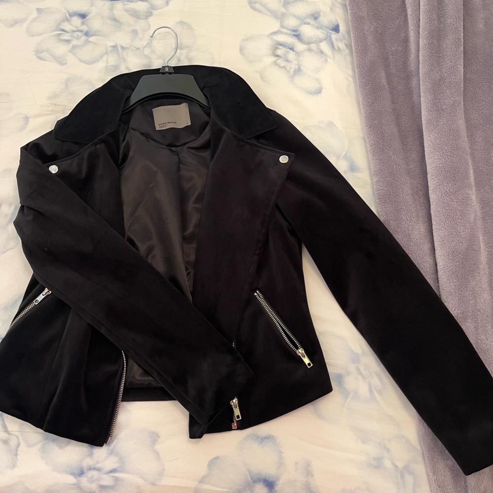 Vero Moda Black Velvet Jacket